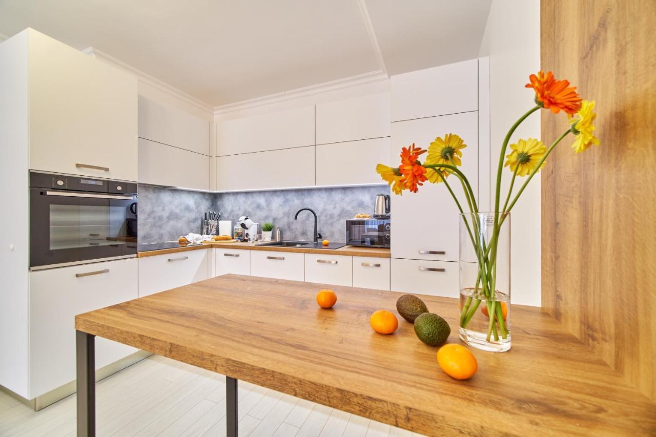 Premium Center Apartment In Grand Karavel Varna Exterior photo